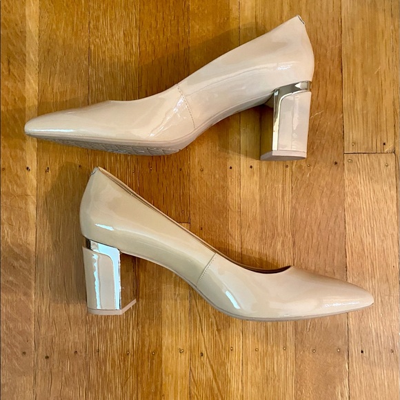 DKNY Pumps - Picture 2 of 4